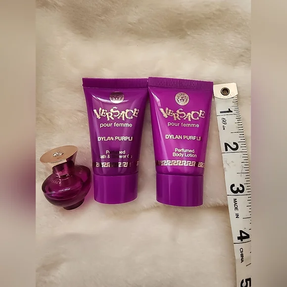Versace Dylan Purple Pour Femme MINI Set (Super Cute In A Cute Box) - Picture 3 of 5